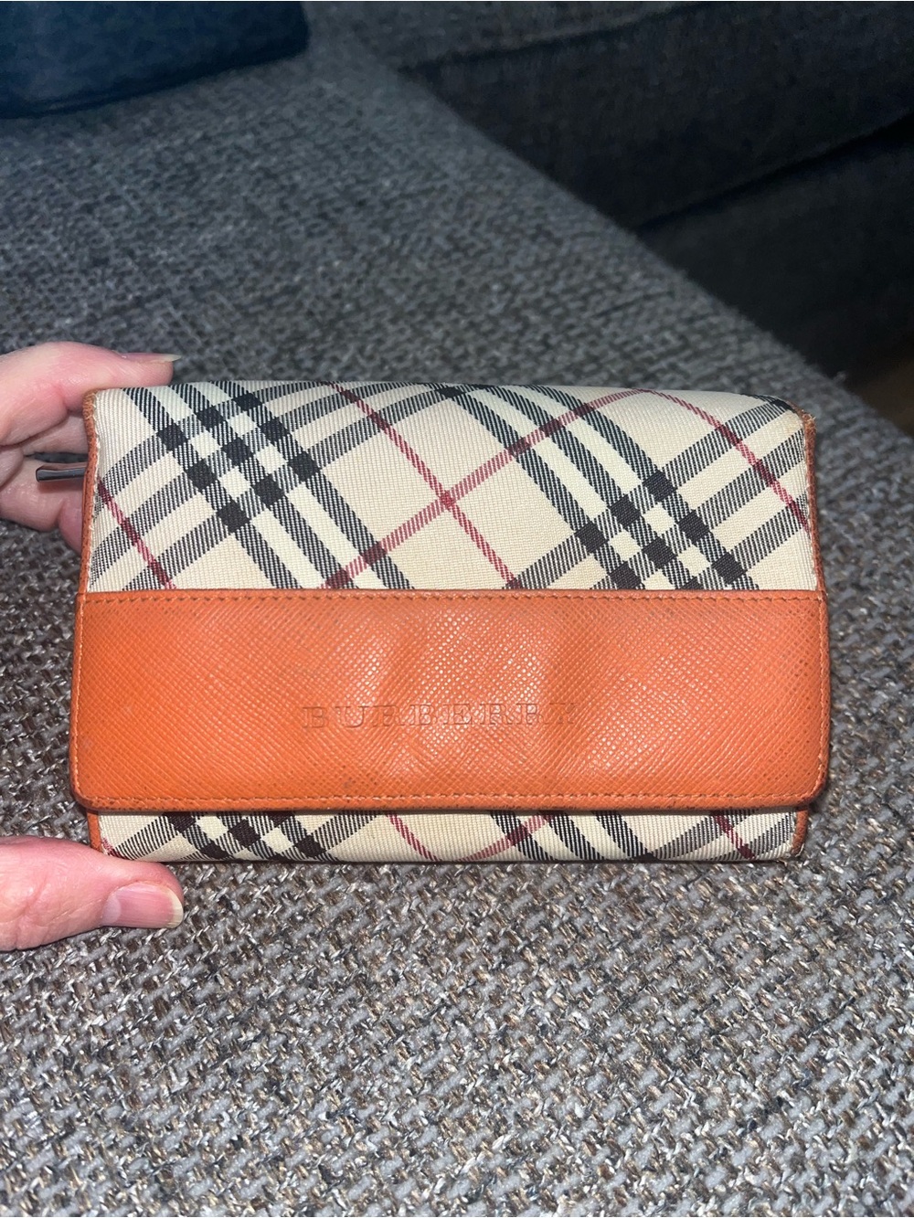 Burberry Nova Check Wallet - Picture 1 of 8